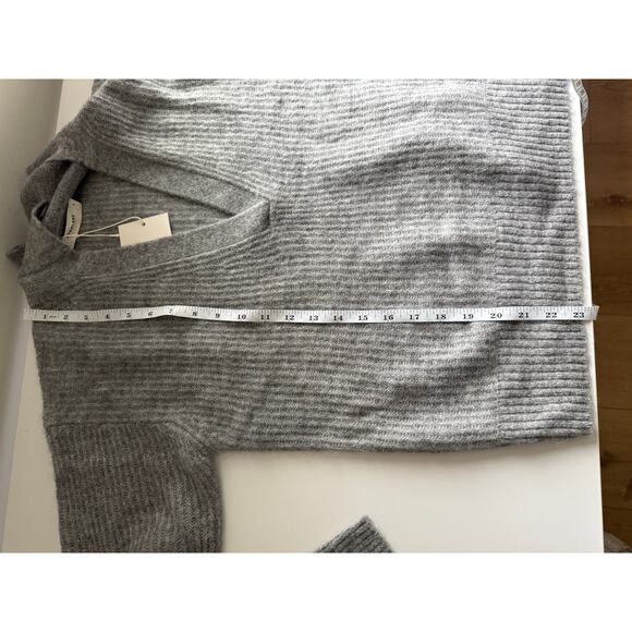 $128 New Everlane The Oversized Polo in Alpaca - Heather Grey Small - Picture 10 of 15